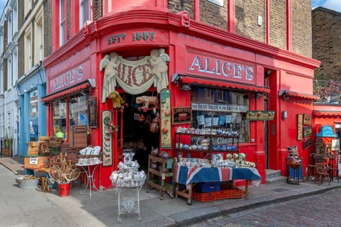 Antique shop, Portobello Road, Notting Hill, London, England, Great Britain
