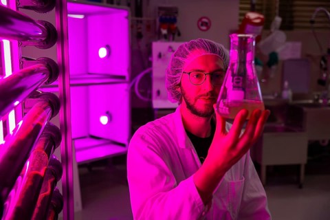 PUEVIT GmbH produces the most efficient photobioreactors for the cultivation of microalgae. The aim