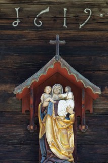 Carved Madonna with baby Jesus at the Jakobehüs, Gerstruben, a former mountain farming village in