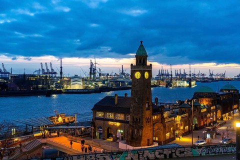 Port of Hamburg, view over the St. Pauli Landungsbrücken, Pegelturm, to the Blohm + Voss shipyard,