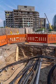 Construction site on Haroldstraße, demolition of a former office building, after complete gutting