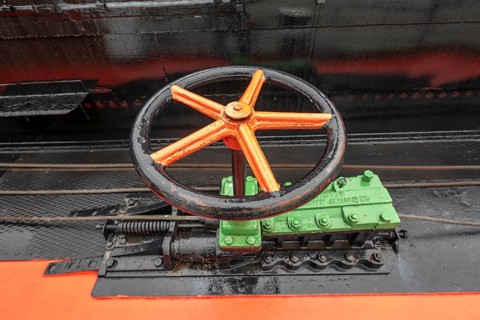 Museum of German Inland Navigation, museum ship paddle tug Oscar Huber, Vinckekanal harbour basin,