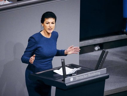 Sahra Wagenknecht, Non-attached Member, recorded during a debate in the German Bundestag on Epl 04,