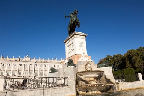 Royal Palace, Plaza de Oriente equestrian statue King Felipe IV designed by Velazquez, Madrid,