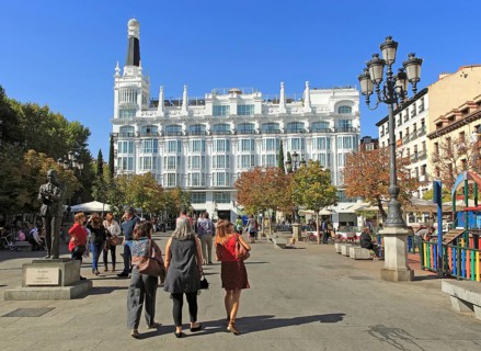 'Me by Melia' Reina Victoria hotel, Plaza de Santa Anna, Barrio de las Letras, Madrid city centre,