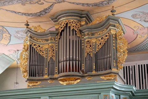 Organ built in 1976 in the Protestant parish church, built 1733-1748, Hauptstr. 44, Betzenstein,