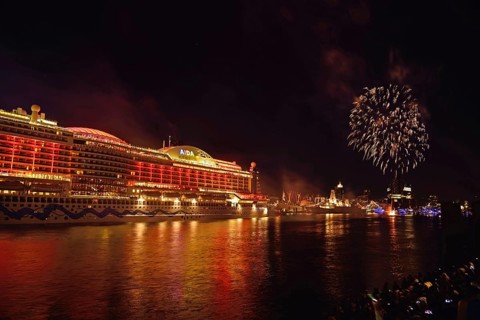 Germany, Hamburg, Elbe Philharmonic Hall, concert hall, harbour birthday, cruise ship AIDAprima,