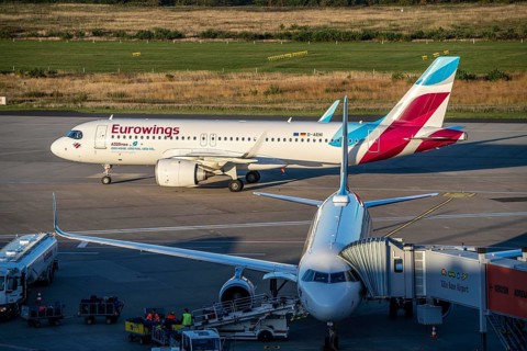 Eurowings Airbus A320neo, taxiing to Terminal 1 C-Gates after landing, Eurowings Airbus at the