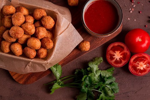 Chicken popcorn, deep fried, nuggets, close-up, rustic, no people