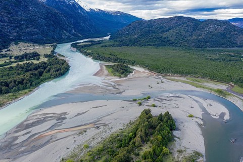 Confluence of river Rio Baker and Rio Nadis south of Cochrane, Patagonia, Chile, South America