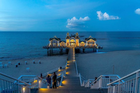The pier of Sellin, evening mood, sunset, 394 metres long, with restaurant, jetty, island of Rügen,