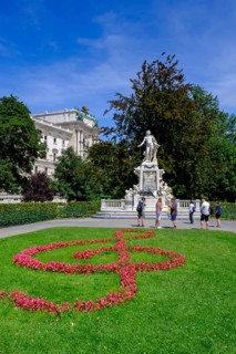 Mozart Monument, Burggarten, Hofburg Imperial Palace Palace, 1st district, Vienna, Austria, Europe