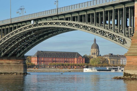 Theodor Heuss Bridge over the Rhine, Electoral Palace with Christ Church and dome, High