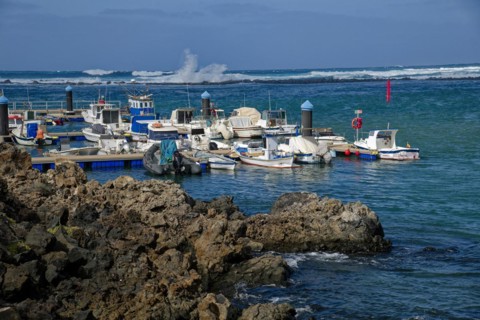 Harbour in the fishing village of Órzola, Lanzarote, Canary Islands, Canary Islands, Spain, Europe