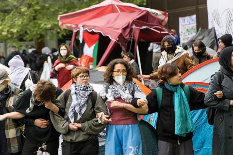 Human chain during the occupation of the courtyard of the Free University of Berlin by