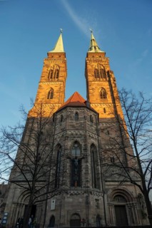 St Sebald's Church in the evening sun, Nuremberg, Middle Franconia, Bavaria, Germany, Europe