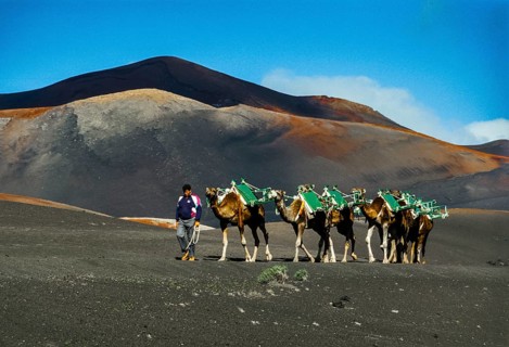 2016, Timanfaya National Park, Lanzarote, Fire Mountains of Timanfaya National Park, Montanas del