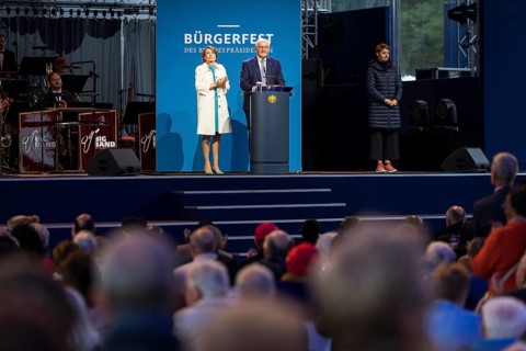 Elke Büdenbender (woman of the Federal President) and Frank-Walter Steinmeier (President of the