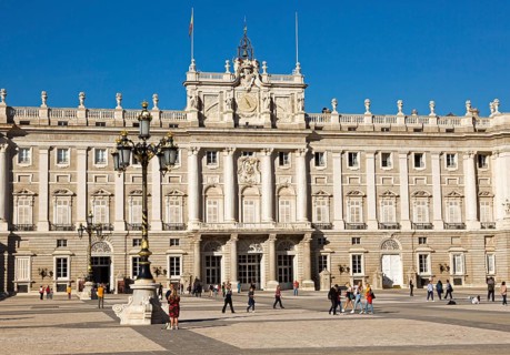 Plaza de la Armeria, Armory Square, Palacio Real royal palace, Madrid, Spain, Europe