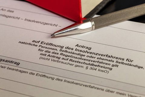 Symbolic image of insolvency: close-up of an application to open insolvency proceedings
