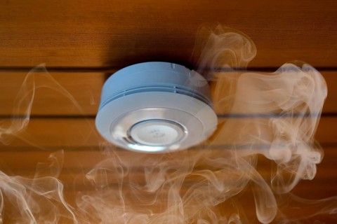 Home smoke detector, battery-operated smoke detector, smoke, wooden ceiling, building services,