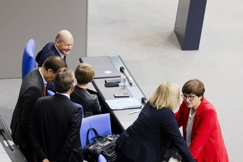 Olaf Scholz (SPD), Federal Chancellor, on the government bench, Nancy Faeser (SPD), Federal