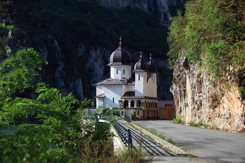 Wallachia, Din Valea Mracunei Monastery, Iron Tor tor nature park Park, on the Danube, on the Cazan