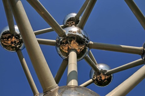 Atomium, built in 1958 for the World Exhibition, uses nine atoms to represent the body-centred