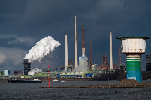 Rhine at Duisburg Bruckhausen, Marxloh, Thyssenkrupp Steel steelworks, blast furnaces, sintering