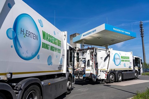 Hydrogen filling station, waste disposal vehicles, rubbish trucks, of the municipal waste disposal