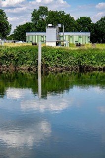 The Ruhr near Essen-Horst, Gelsenwasser AG water extraction plant, North Rhine-Westphalia, Germany,
