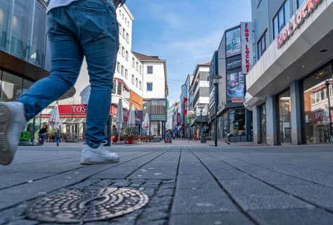 Effects of the coronavirus pandemic in Germany, Essen, empty shopping street, Limbecker Straße