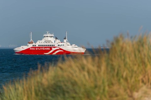Ferry, ferry boat, tourism, traffic, travel, arrival, Sylt, Romö, Germany, Europe