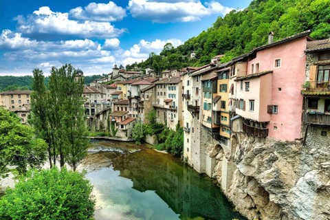 Pont en Royans. Houses hanging above river La Bourne. Isère. Auvergne-Rhone-Alpes. Vercors regional