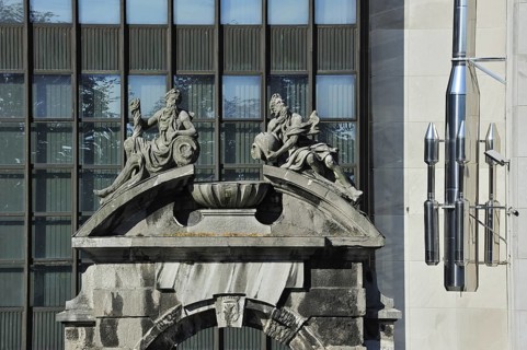 The gate Porte de Sambre-et-Meuse along the river Sambre at Namur, Belgium, Europe