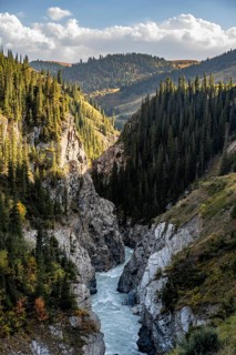 Mountain landscape with river in a gorge, Little Naryn or Kichi-Naryn, Eki-Naryn gorge, Naryn