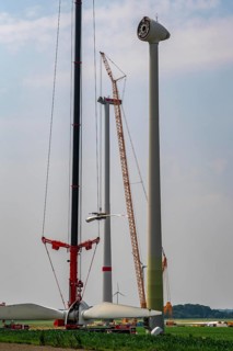 Dismantling of a wind power plant in a wind farm near Issum, 9 older wind turbines from the