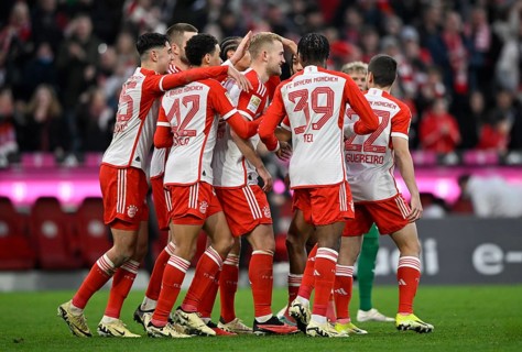 Aleksandar Pavlovic FC Bayern München FCB (45) Eric Dier FC Bayern München (15) Jamal Musiala FC