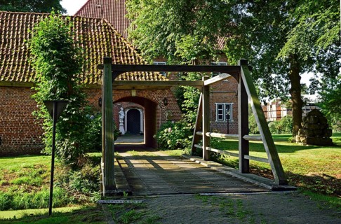 Europe, Germany, Lower Saxony, Altes Land near Hamburg, Hamburg Metropolitan Region,