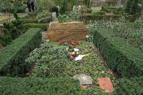 Hans and Margarete Reif, grave of honour, Zehlendorf Cemetery, Onkel-Tom-Straße, Zehlendorf,
