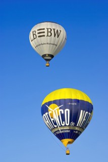 Landesbank BW hot air balloon and Natenco Windkraft hot air balloon take to the skies as part of