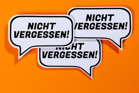 Don't forget Remember appointment Reminder in speech bubbles Communication Business concept