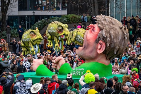 Rose Monday parade in Düsseldorf, street carnival, carnival floats by float builder Jacques Tilly,