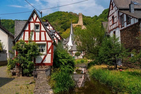 Monreal, idyllic half-timbered village in the Elz valley, ruins of Philippsburg Castle, in the
