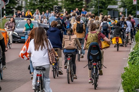 Central cycle path on Smakkelaarskade, at Utrecht Centraall station, in the centre of Utrecht,