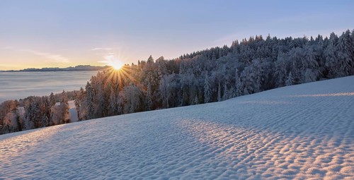 Sunrise over the sea of fog in the Reuss valley, Horben, Freiamt, Canton Aargau, Switzerland,