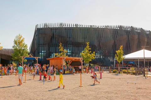 Playground for children at SHOWPALAST MÜNCHEN, privately financed stage for shows with
