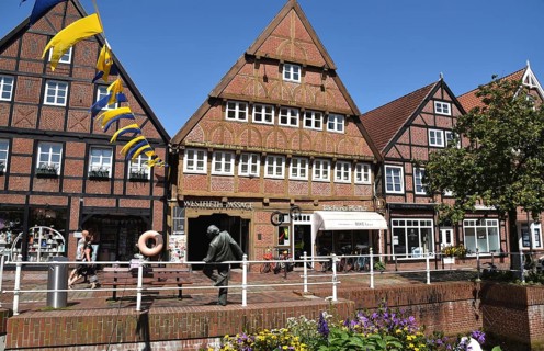 Europe, Germany, Hamburg Metropolitan Region, Lower Saxony, Stade District, Buxtehude, Old Town,