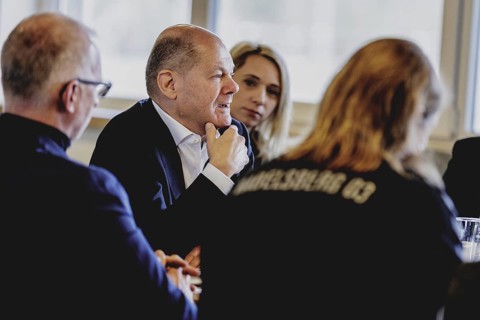 Olaf Scholz (SPD), Federal Chancellor, at a meeting with migrants and people involved in the field
