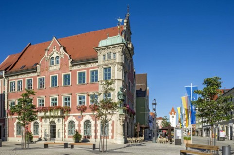 Town hall, former weaver's house in neo-renaissance style, Marienplatz, old town centre,